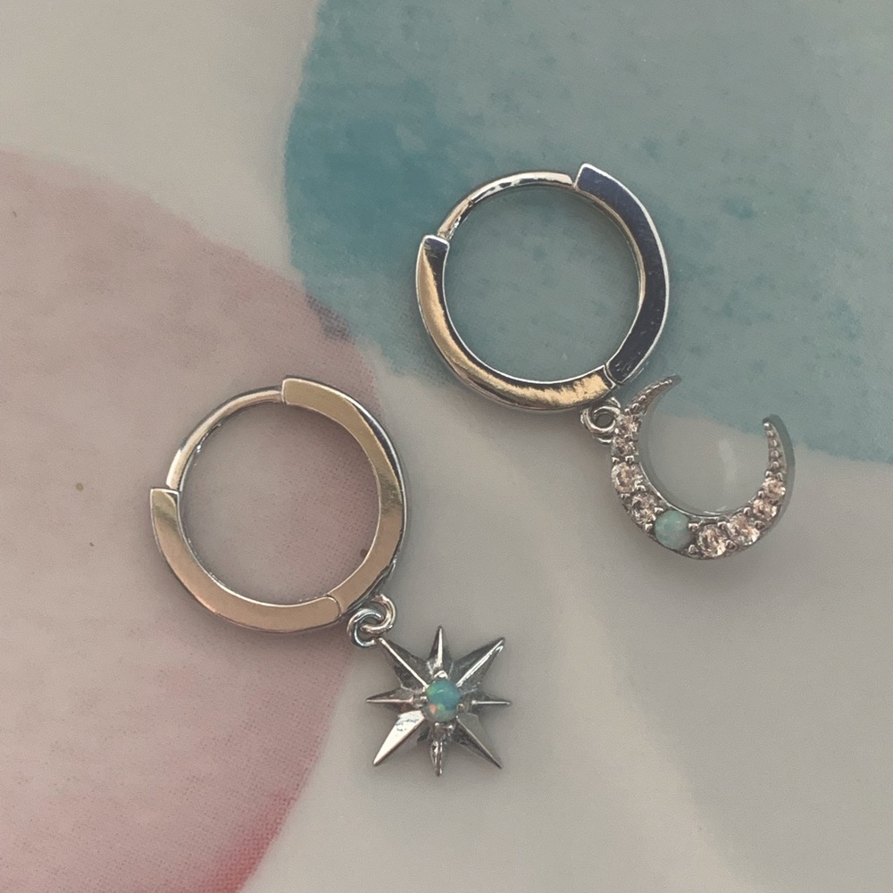 NWT 925 Sterling Silver Star Moon Celestial Dainty Huggie Hoop Opal Earrings - Picture 8 of 12